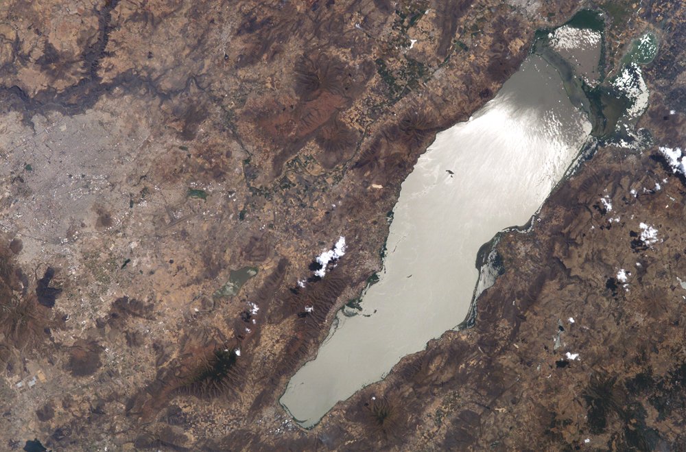 ISS009-E