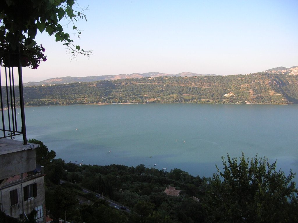 Lago albano castelgandolfo roma italy