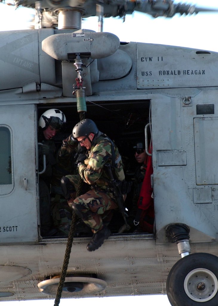 South Pacific Ocean (June 19, 2004) - Members assigned to Explosive Ordnance Disposal Mobile Un...